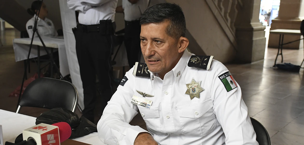 Cesan a dos agentes de tránsito por violencia intrafamiliar