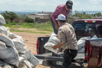 César Medina impulsa el campo: entregan 80 toneladas de composta en Jesús María