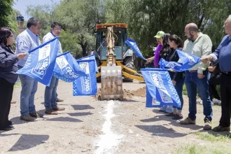 César Medina inicia obras de drenaje en JM