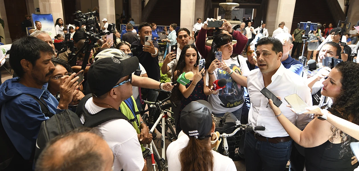 Ciclistas exigen mantenimiento urgente a ciclovías