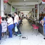 Clausuran birriería por tirar basura al drenaje
