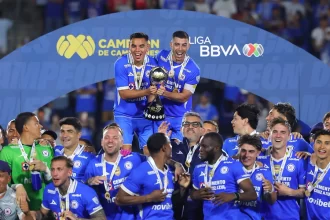 Cruz Azul golea 3-1 a los Diablos del Toluca y gana el campeón de campeones, en el gabacho