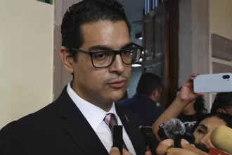 Denuncian a Martha Márquez por desorden en el Cabildo de Aguascalientes