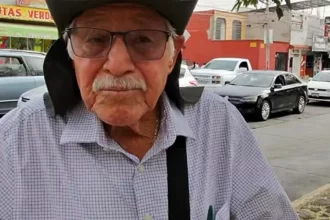 Don Enrique tiene 86 años y es ejemplo de trabajo