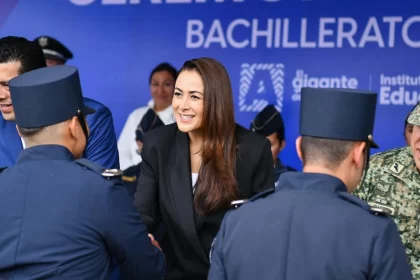 Encabeza Tere Jiménez graduación en Bachilleratos Militarizados 6