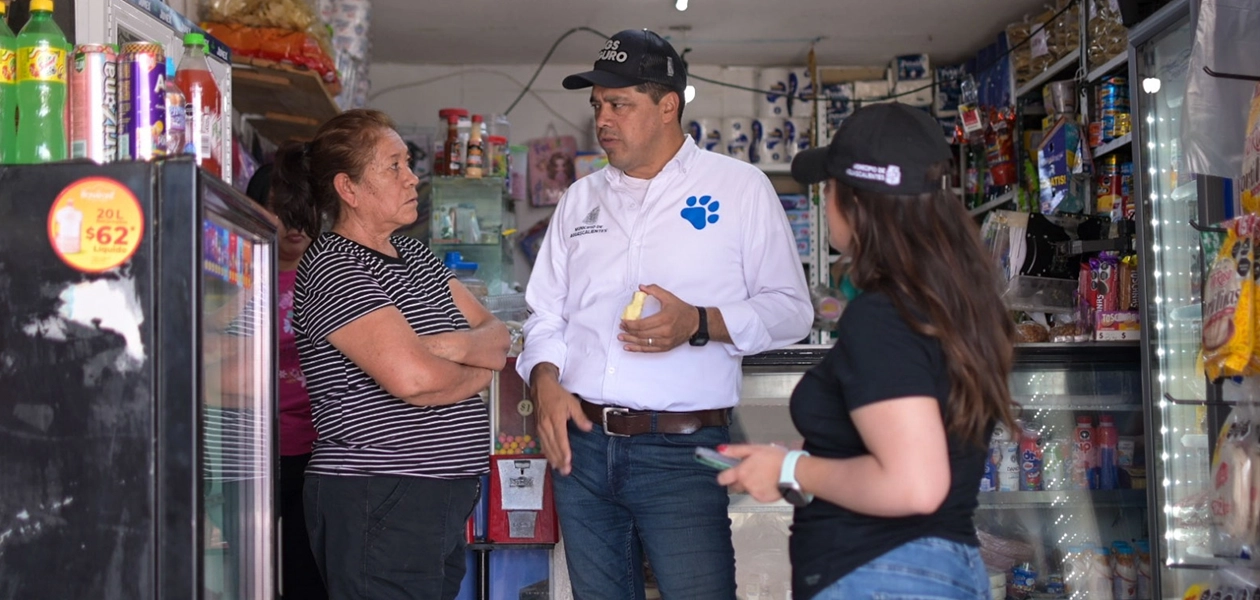 Escucha Leo a vecinos de Haciendas