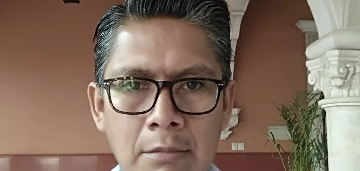 Escuelas y mesas directivas no deben condicionar inscripción