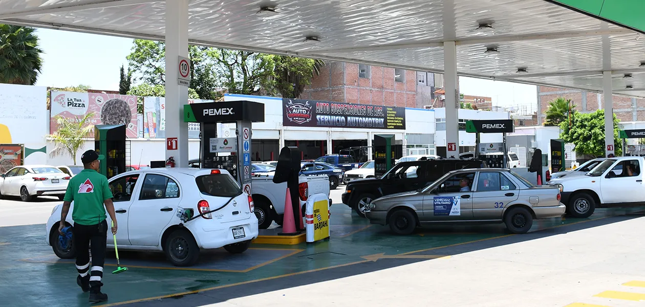 Gasolineros de Aguascalientes piden evitar compras de pánico por desabasto
