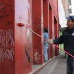 Grafiteros no irán a prisión, pero pagarán por sus daños: De Luna