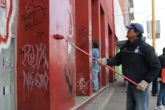 Grafiteros no irán a prisión, pero pagarán por sus daños: De Luna