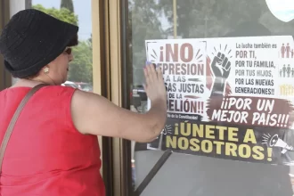 IEA suspende cambios de adscripción tras denuncias de fraude y amiguismo de la CNTE