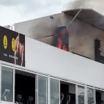 Incendio en una plaza comercial
