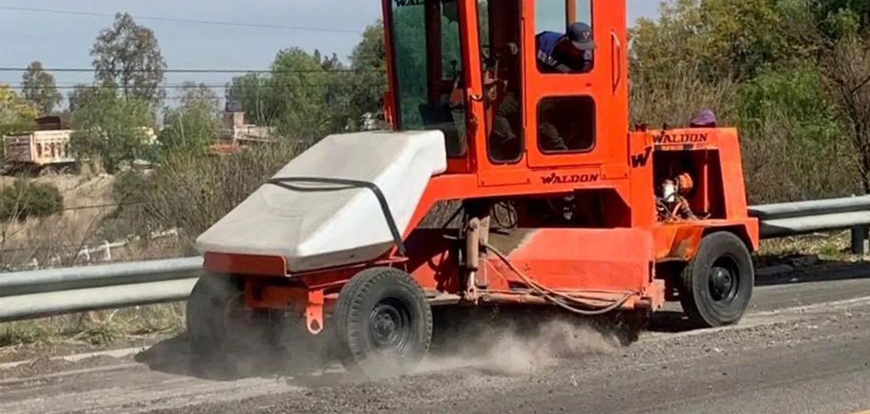 Intensifican mantenimiento de vialidades en Aguascalientes este 2026