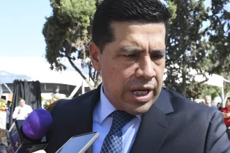 Leo Montañez responde a ataques: "No me distrae la guerra sucia"