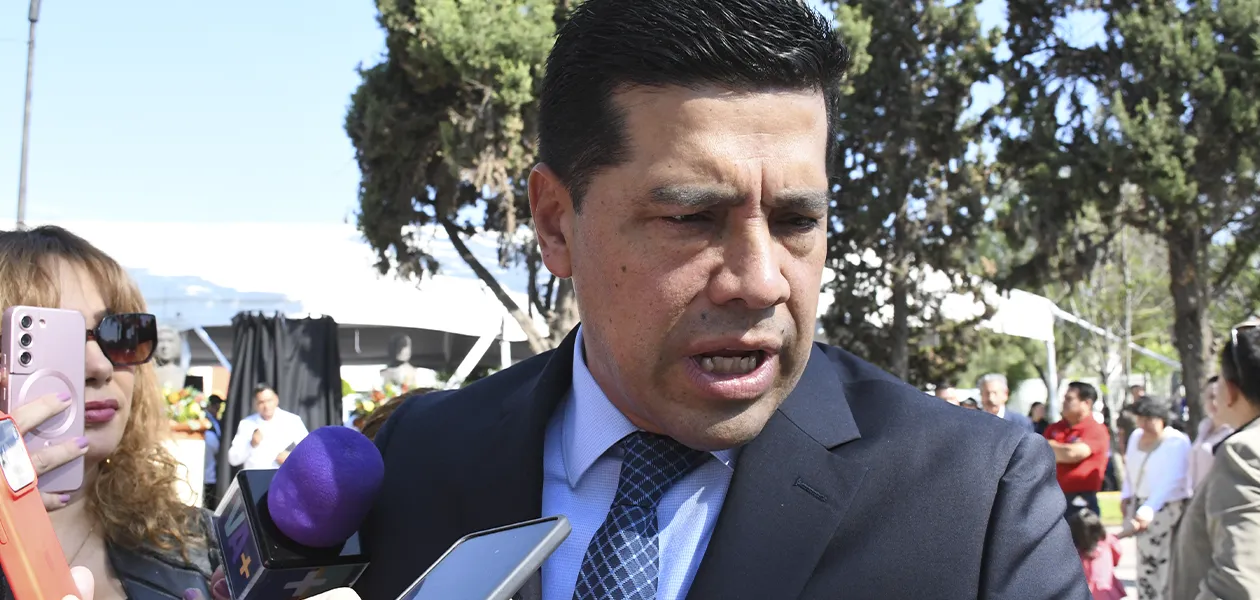 Leo Montañez responde a ataques: "No me distrae la guerra sucia"