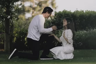 Madison Beer y Justin Herbert anuncian su compromiso