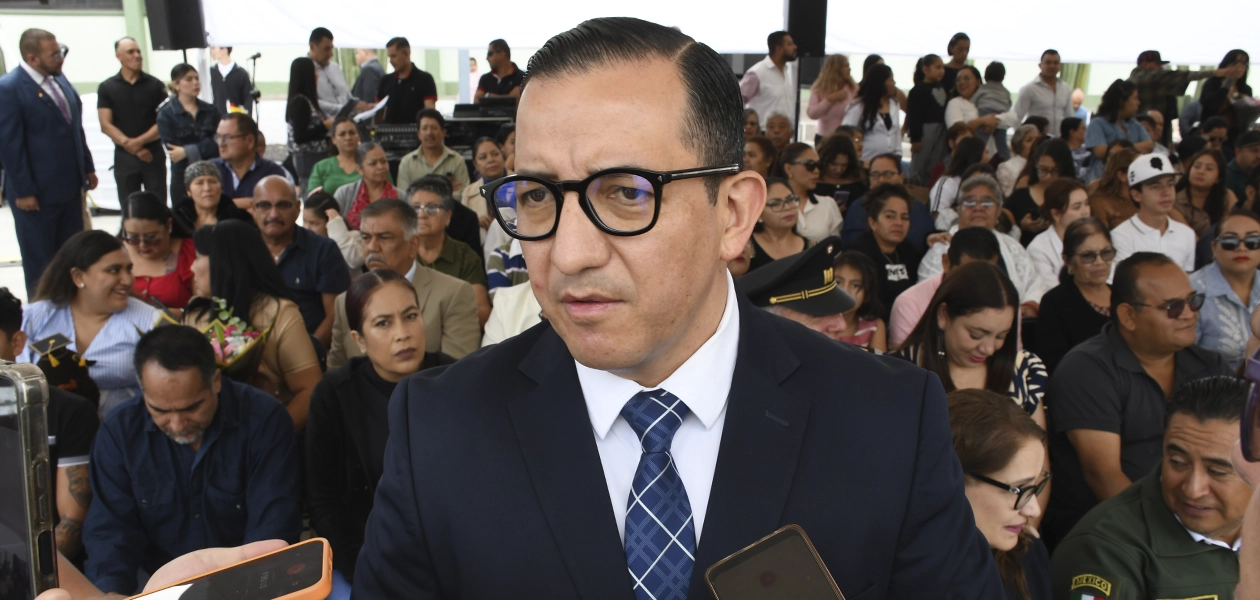 Max levanta la mano para la coordinación legislativa