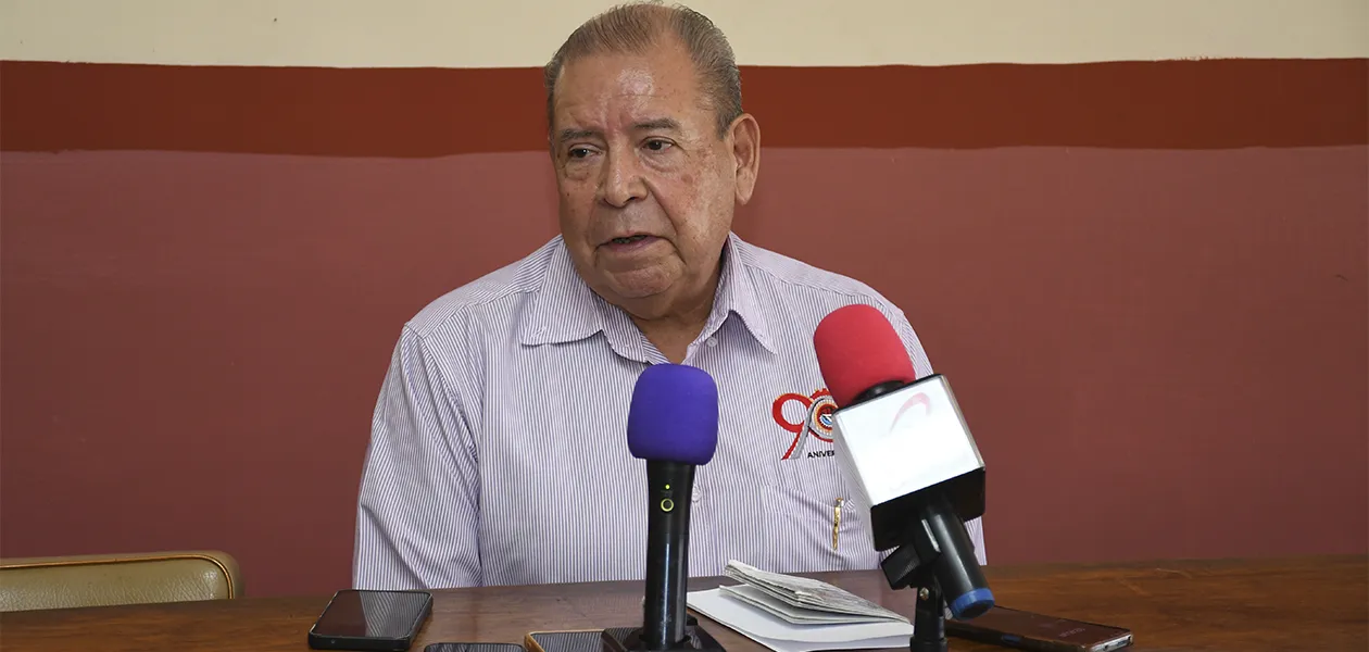 Meseros trabajaron sin sueldo en la Feria; su pago fueron las propinas
