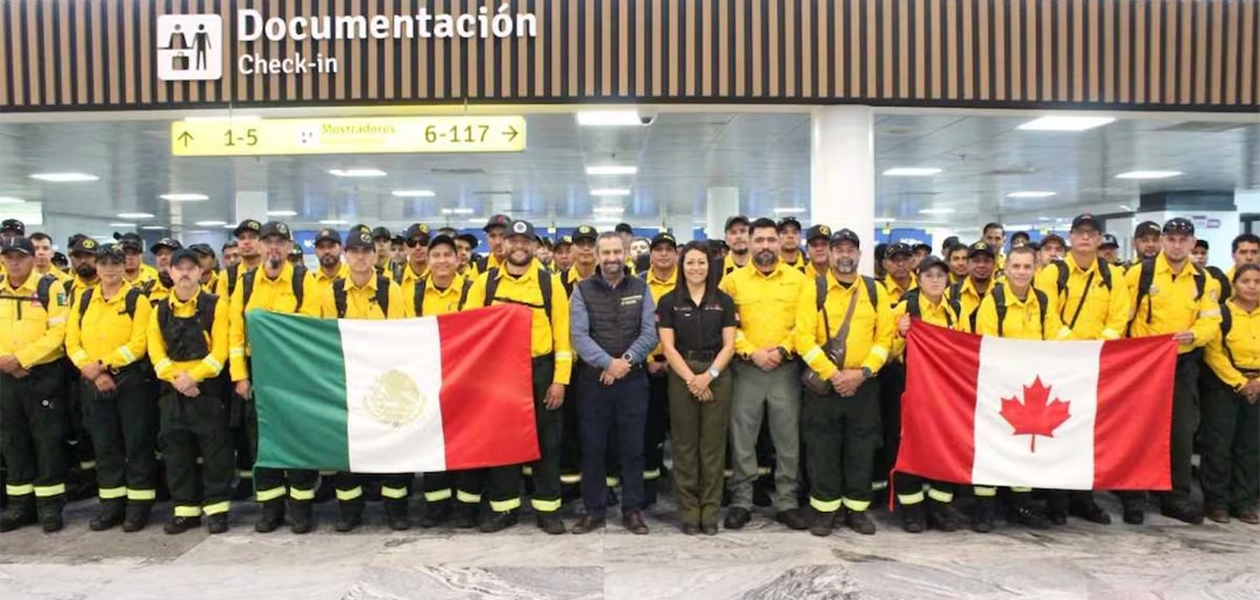 México envía 104 bomberos a Canadá por incendios, entre ellos 5 mujeres