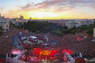 Millones de personas celebran con la selección española en Madrid la Copa del Mundo