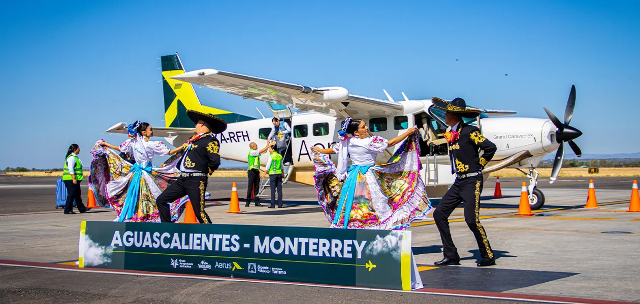 Nueva ruta aérea conecta Monterrey y Aguascalientes con Aerus