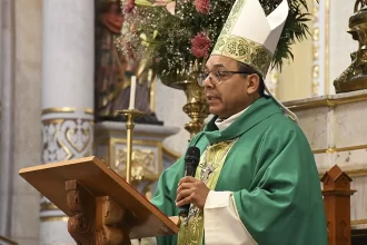 Obispo llama a desconfiar de 'falsos profetas' y de quien usa el poder para el mal