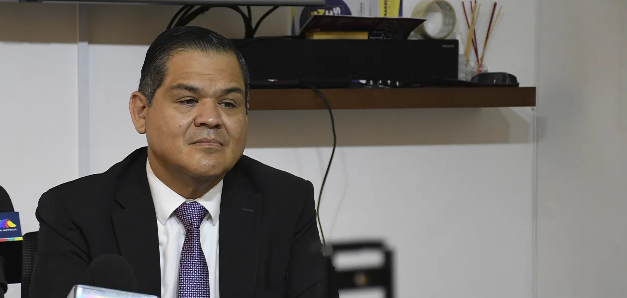 Preocupante tomar dinero de Afores para obra pública, advierten abogados