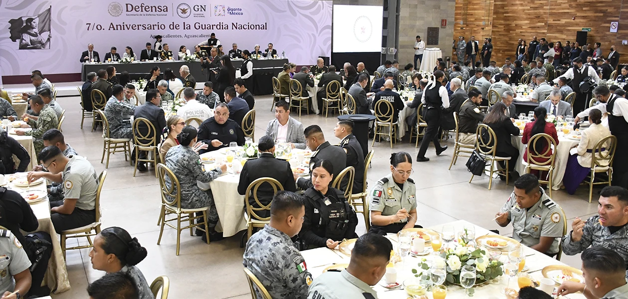 Preside Tere ceremonia del séptimo aniversario de la Guardia Nacional