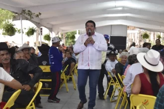 Privilegian a adultos mayores y niños en Feria de los Chicahuales