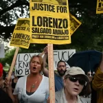 Protestan en Texas por muerte de Lorenzo Salgado a manos del ICE