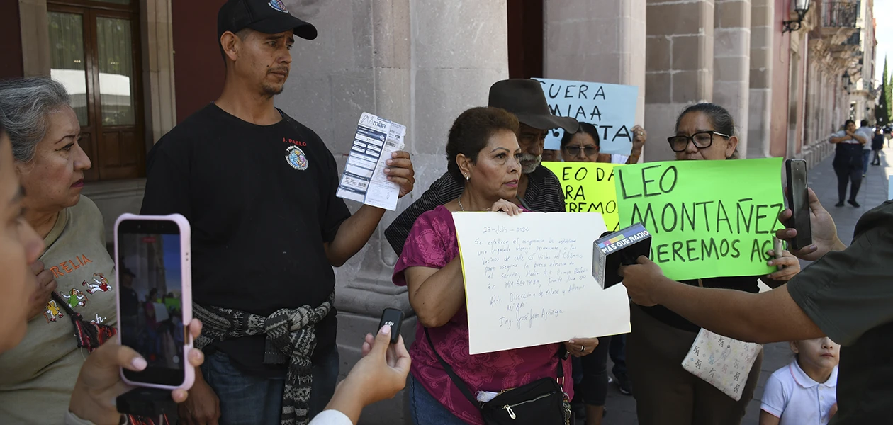 Protestan frente a Palacio Municipal por falta de agua