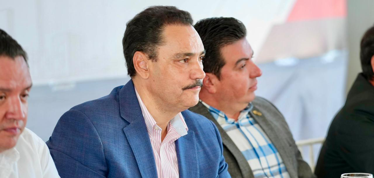 Se reúne Toño con líderes de CMIC