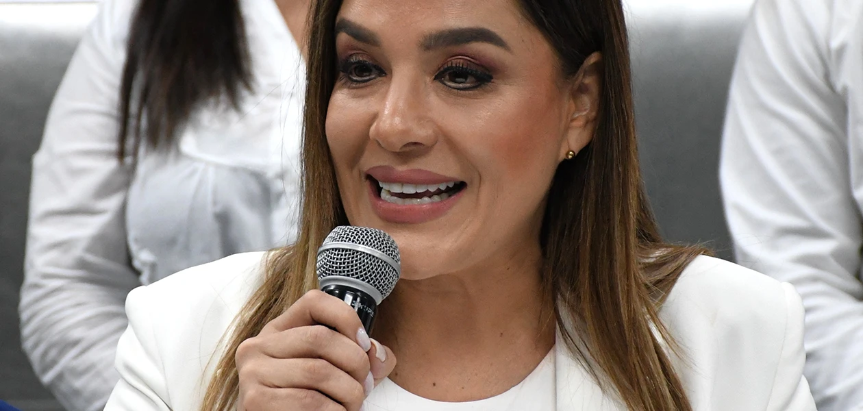Siguen corriendo los 60 días de la difusión del Municipio 12 Arlette Muñoz