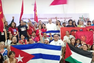Simpatizantes del régimen cubano rechazan acusaciones de EU contra Raúl Castro