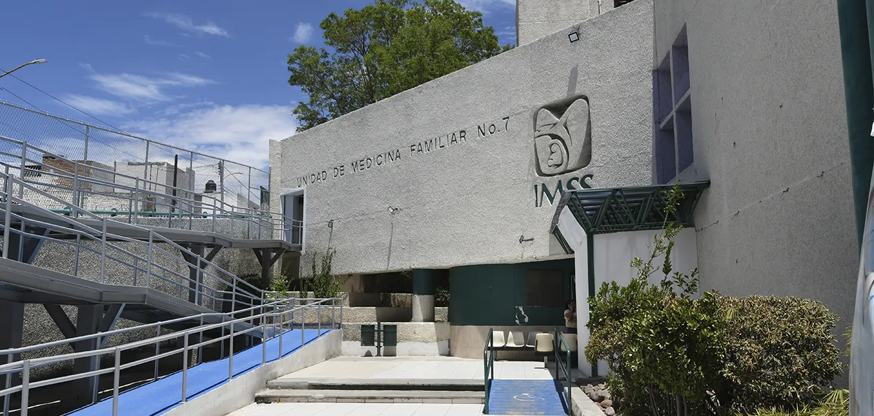 Suben de tono agresiones contra personal del IMSS