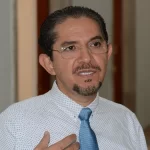 Surgen formas leves de la enfermedad, Márquez