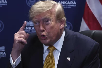 Vuelve Donald Trump a la carga con Groenlandia