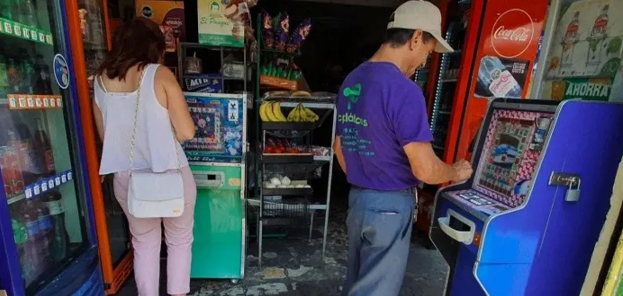 Abarroteros de Aguascalientes retiran tragamonedas por nueva ley