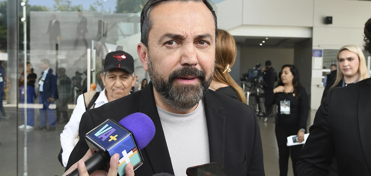 Acusa Arturo Ávila que pleito en el Senado fue una 'cortina de humo' para Alito Moreno