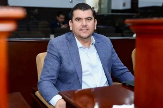 Ahora vamos por el Ayuntamiento 13: Valdivia