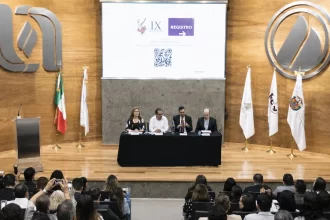Alerta por debilitamiento de la democracia en Occidente