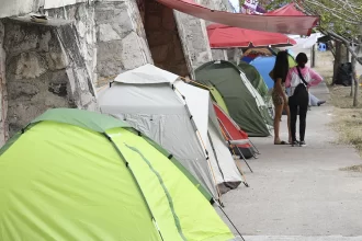 Alerta por golpes de calor en largas filas del Foro de las Estrellas