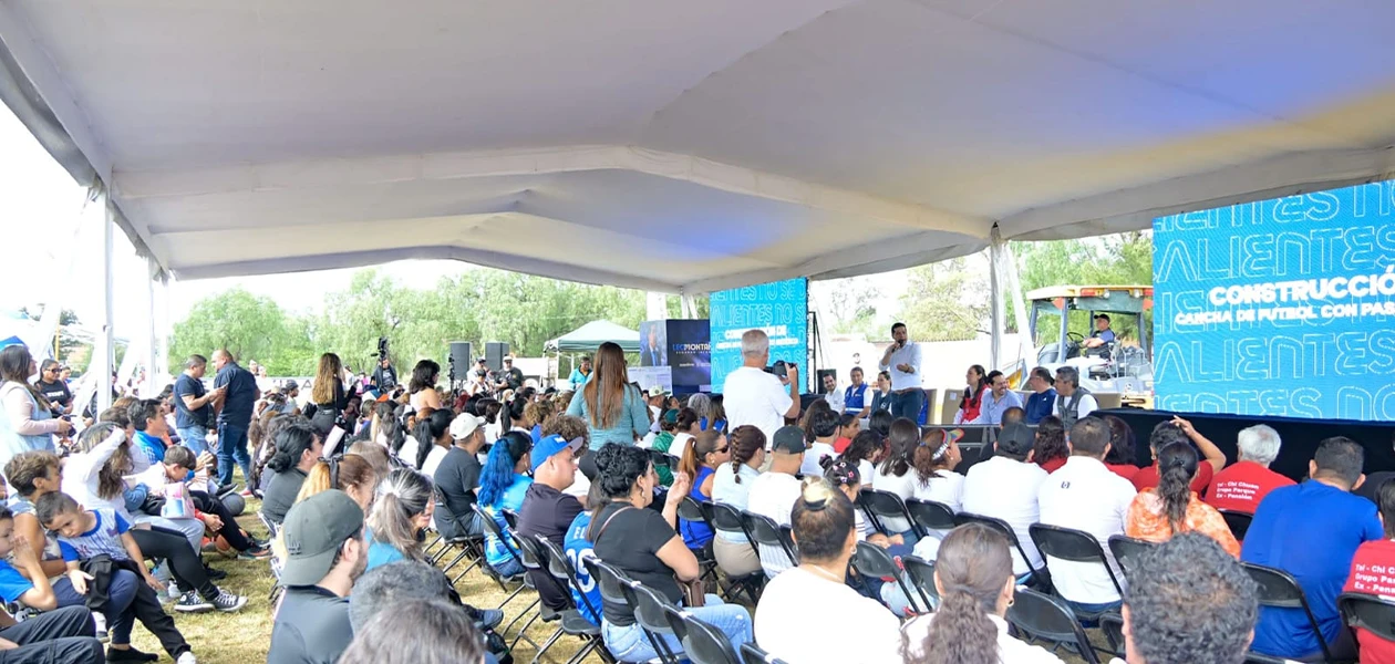 Anuncia Leo nueva cancha de material sintético para La Barranca