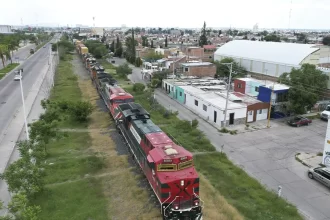 Aranceles y autos chinos frenan producción en plantas de Aguascalientes