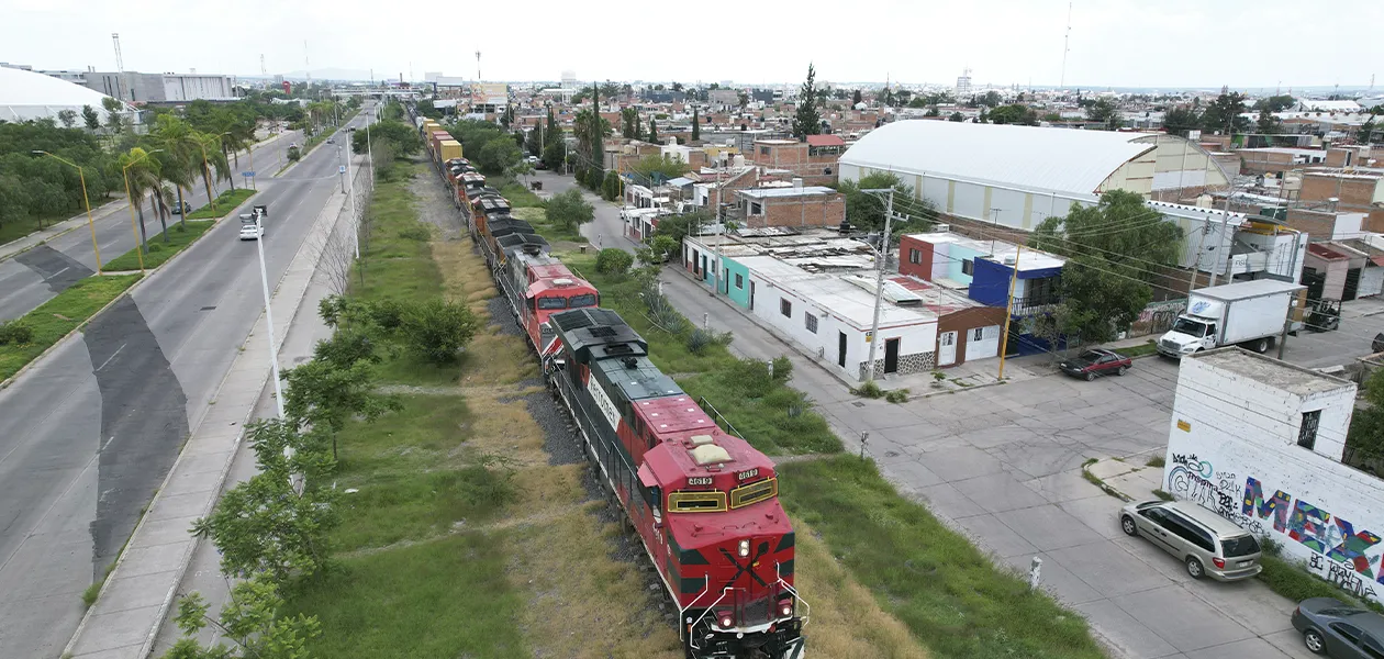 Aranceles y autos chinos frenan producción en plantas de Aguascalientes
