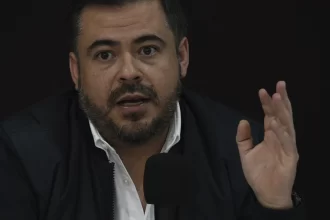 Arropa MORENA a su legislador tras pelear con Mancilla