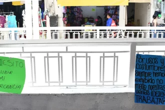 Comerciantes del pasaje Arteaga denuncian prohibición de venta tras 40 años de tradición