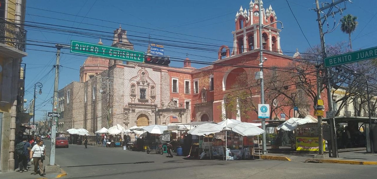 Como cada año, vuelve el desorden de vendedores ambulantes al centro con el Quincenario- ACOCEN