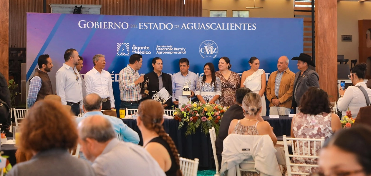 Conmemoran Día del Médico Veterinario Zootecnista