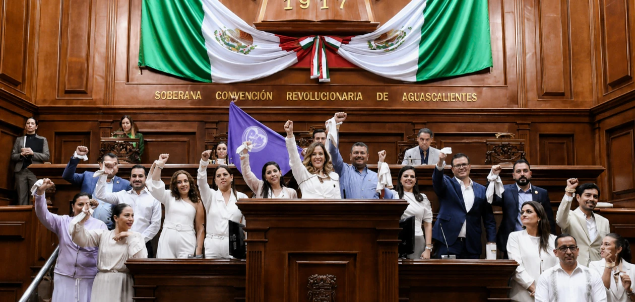Conservadores vs. progresistas